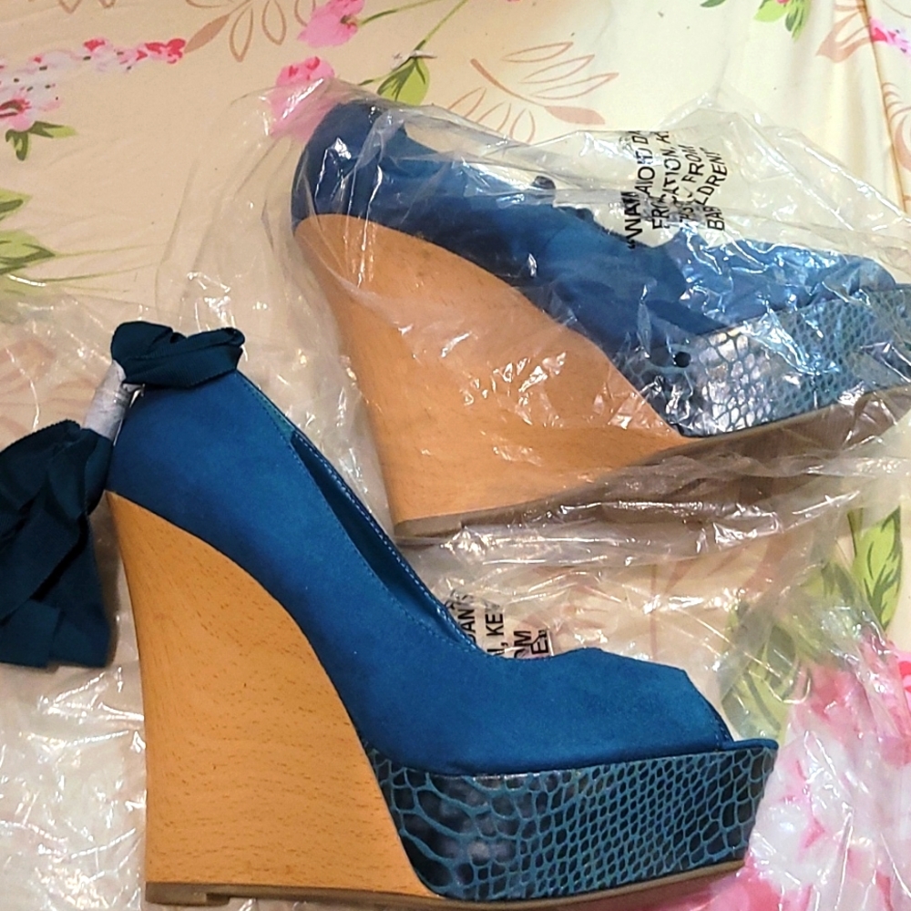 Shoe's